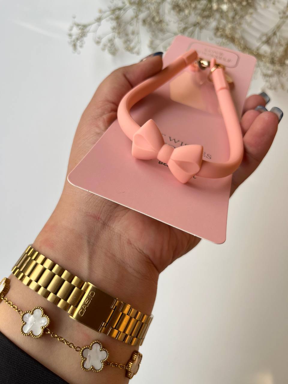Ribbon Silicone Hanger